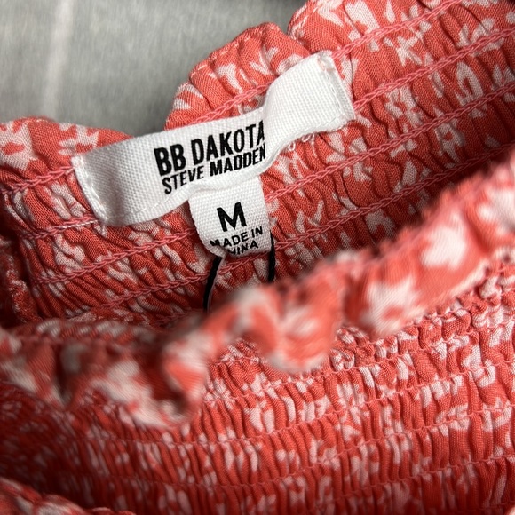 BB DAKOTA by Steve Madden Women's On The Level Top size M - Picture 11 of 11